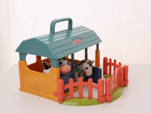 Tolo Bio First Friends Cow & Horse Stable Set